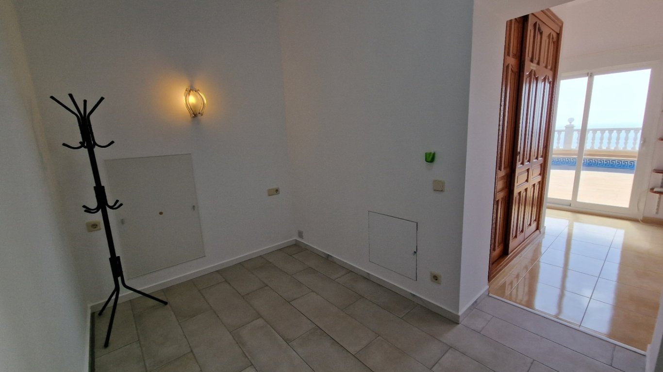 La Cima del Lujo Mediterráneo: Villa Energizada por Solar con Vistas al Mar Inigualables en Cumbre del Sol - 29