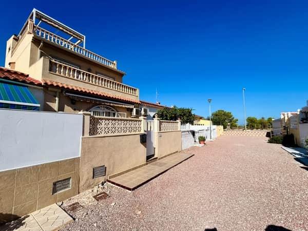 Townhouse with 3 Bedrooms in Torrevieja