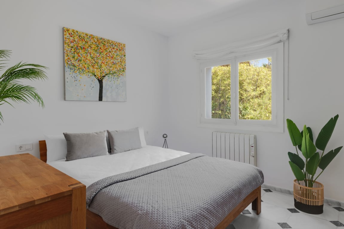 Propietat Rara a Calpe: Vila de Luxe Renovada + Casa per a Convidats en un Immens Terreny de 2,100 m²! - 23