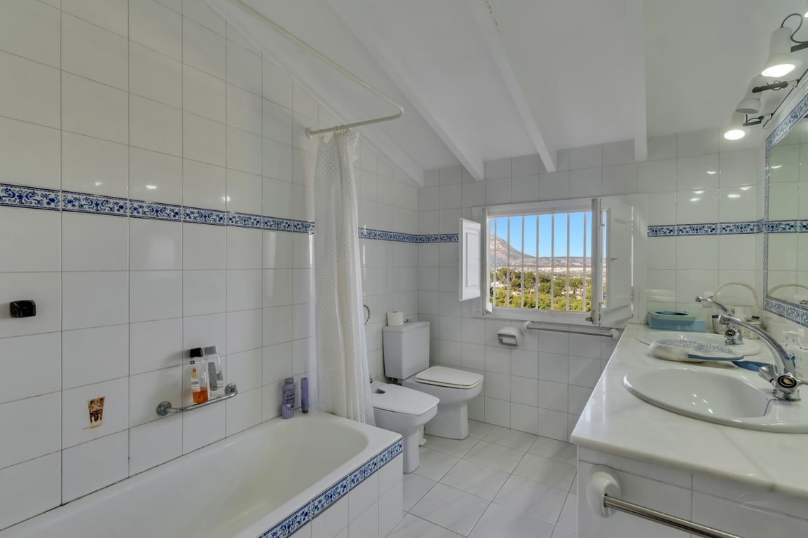 Impresionante villa con vistas increibles al mar en la urbanizacion el Tosalet - 22