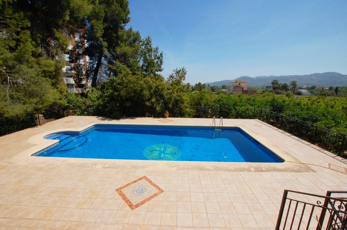 Xalet amb terreny rústic i urbà a Pego - 17