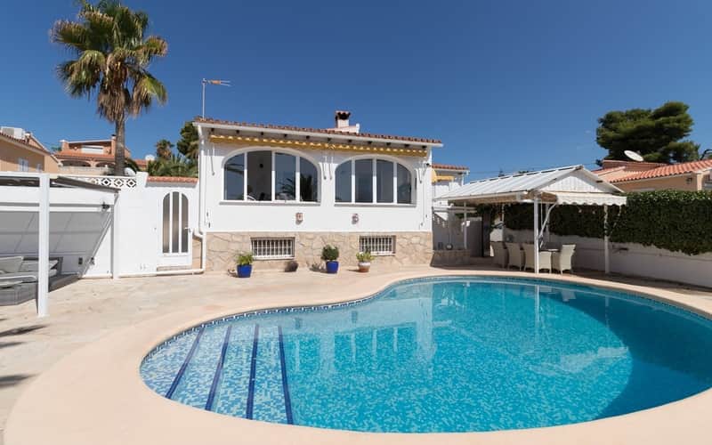 Gerenoveerde villa met zeezicht in Moraira (Moravit)