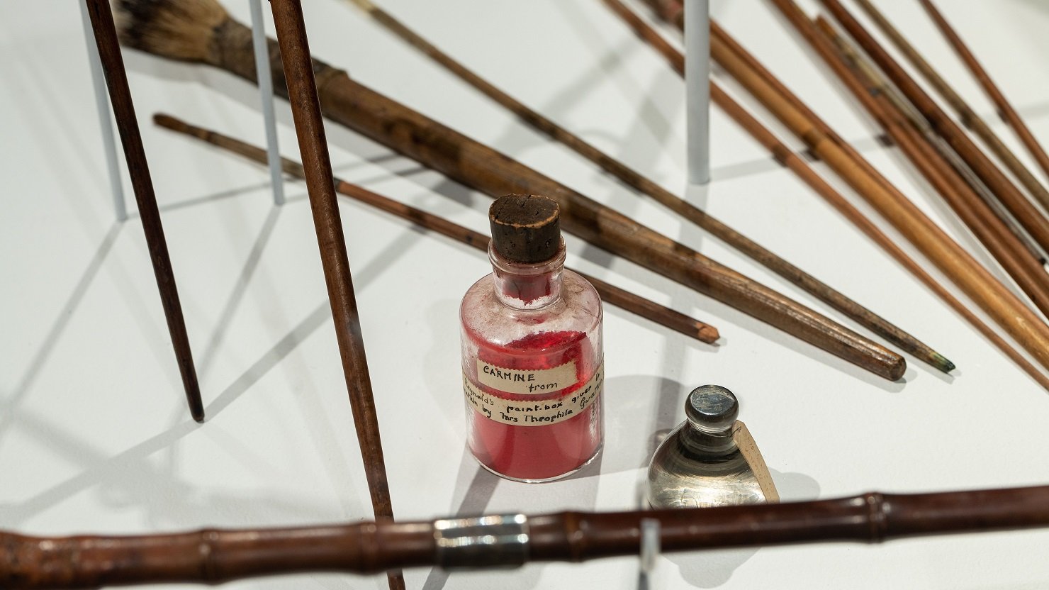 Carmine pigment and brushes from Sir Joshua Reynolds' studio