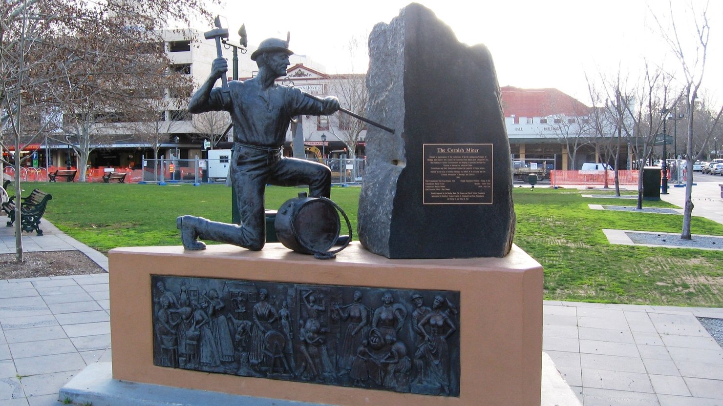 Cornish Miner statue in Bendigo