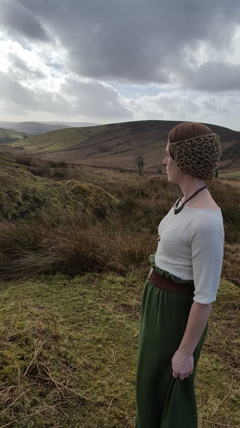 Image of a woman in a Bronze Age costume. Courtesy of the Dartmoor National Park Authority.