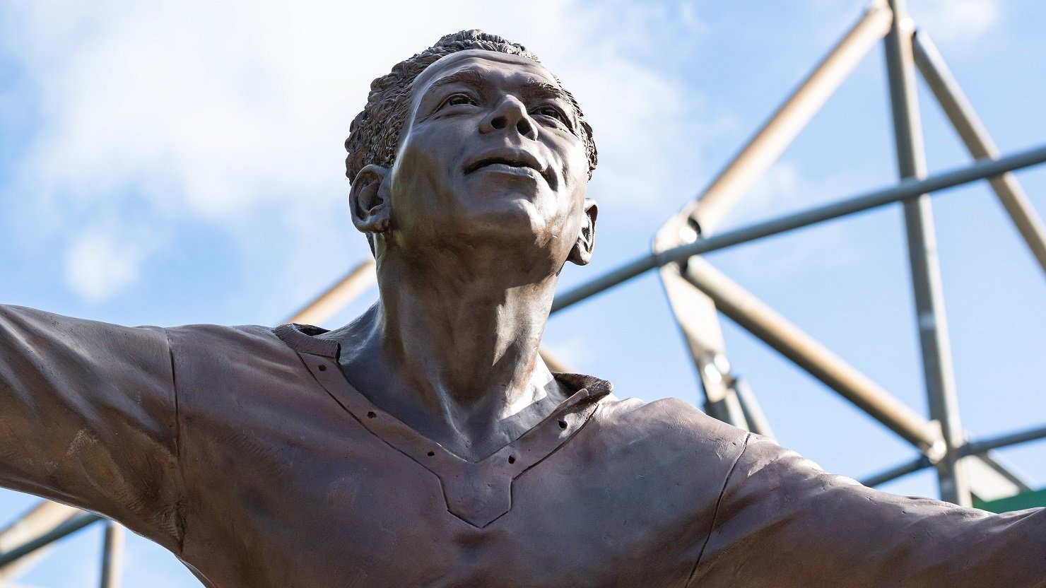 Jack Leslie statue (detail) - Matthew Ellacot Photography and The Jack Leslie Campaign