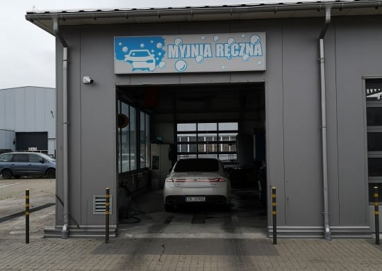 Image of working-mechanics