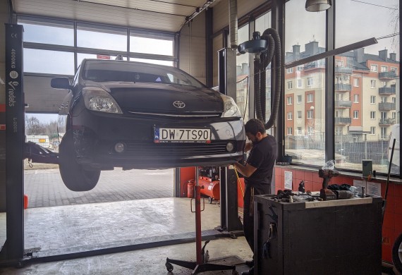AutoHuB Warsztat samochodowy i Myjnia — zdjęcie 8