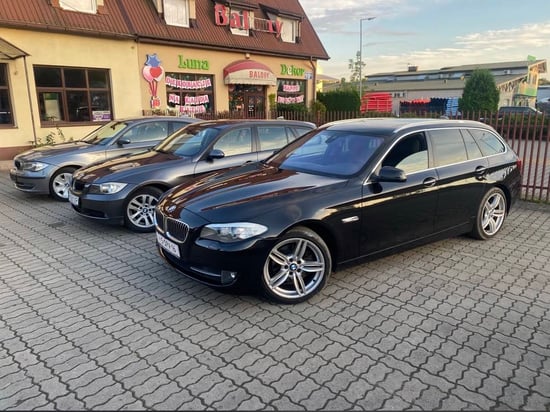 Image of example-cars