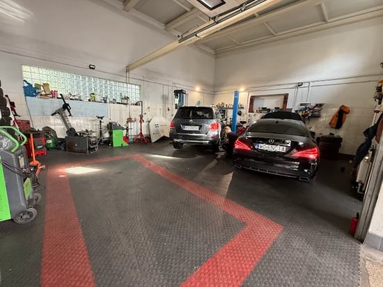 Image of example-cars