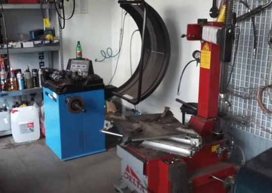 Image of example-cars