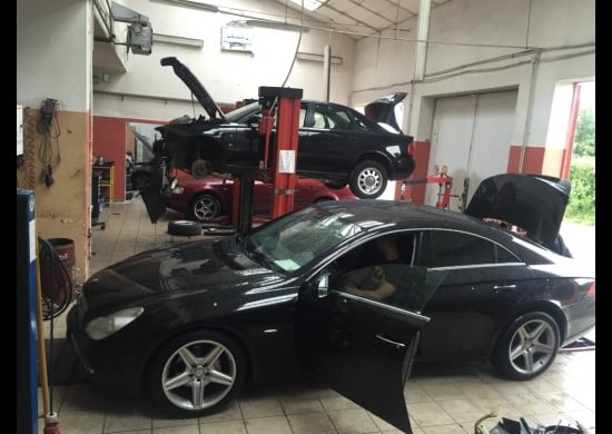 Image of building-exterior-and-surroundings