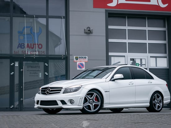 Image of building-exterior-and-surroundings