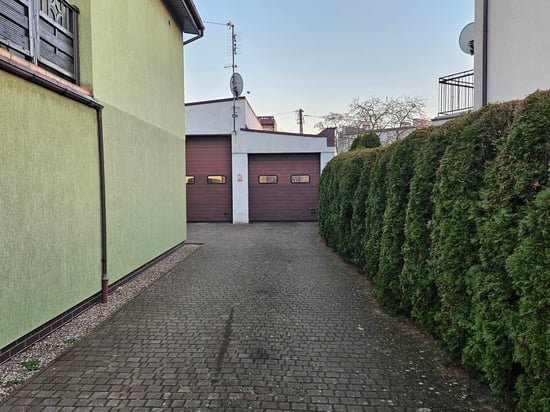 Image of building-exterior-and-surroundings