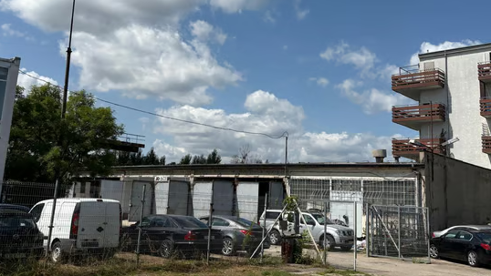 Image of building-exterior-and-surroundings