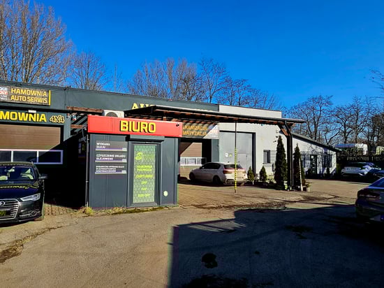 Image of building-exterior-and-surroundings