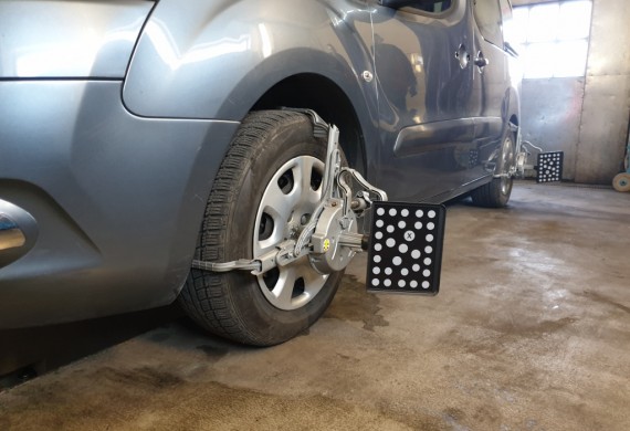 AUTO SERWIS DARIUSZ CHOŁODY — zdjęcie 6