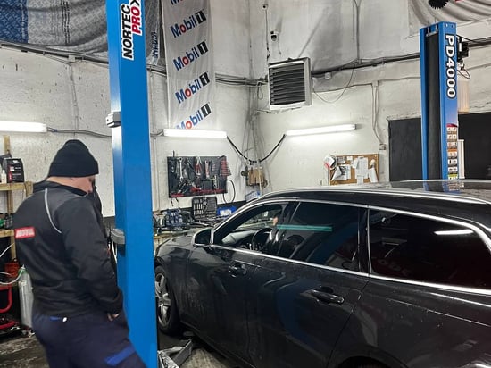 Image of working-mechanics