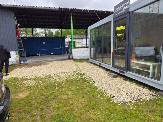 Image of building-exterior-and-surroundings