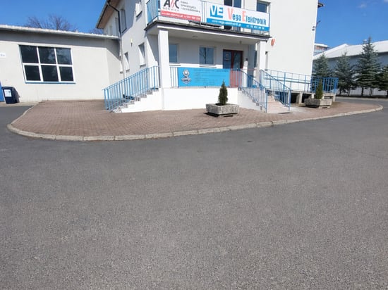 Image of building-exterior-and-surroundings