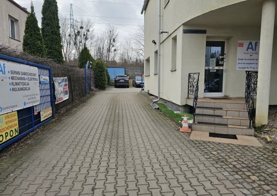 Image of working-mechanics