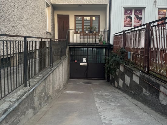 Image of building-exterior-and-surroundings