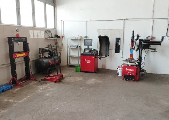 Image of example-cars