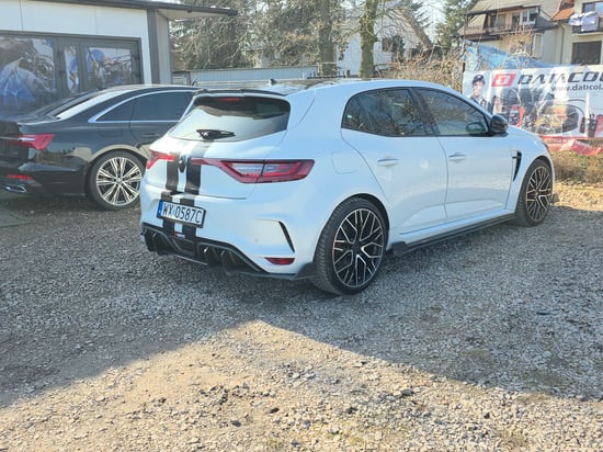 Image of building-exterior-and-surroundings