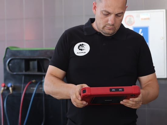 Image of working-mechanics