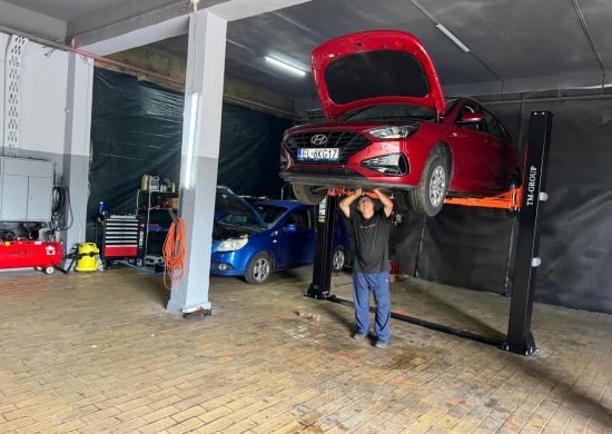 Image of example-cars