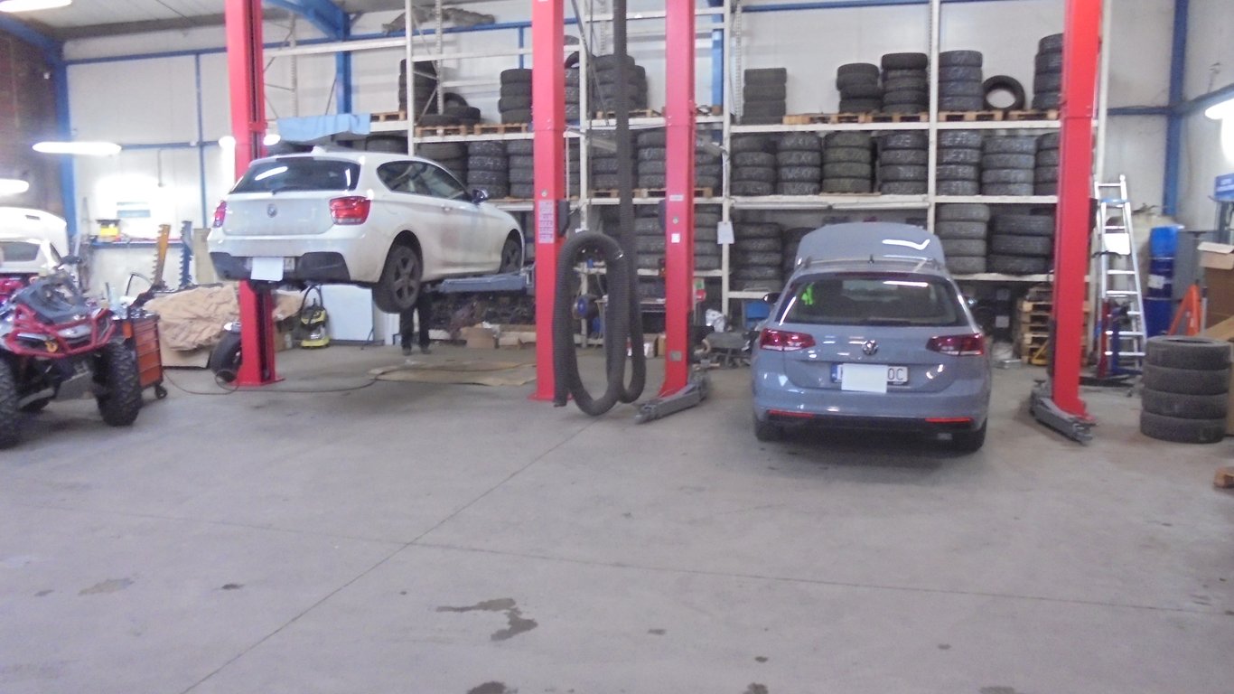 AUTO-RENOMA  Piotr Wasik  — zdjęcie 3