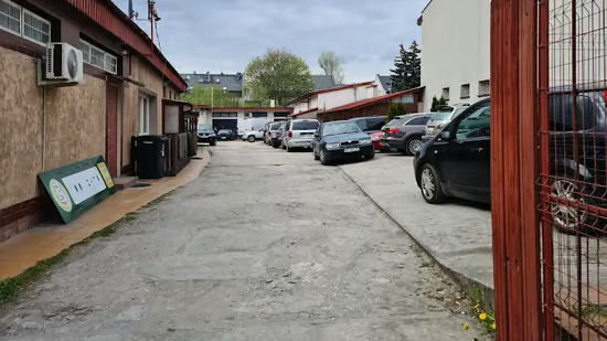 Image of building-exterior-and-surroundings