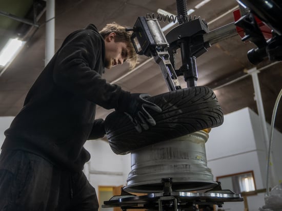 Image of working-mechanics