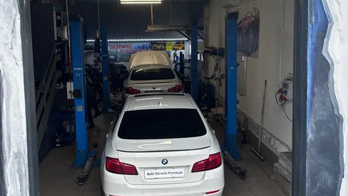 Image of building-exterior-and-surroundings