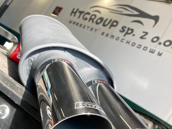 Image of building-exterior-and-surroundings