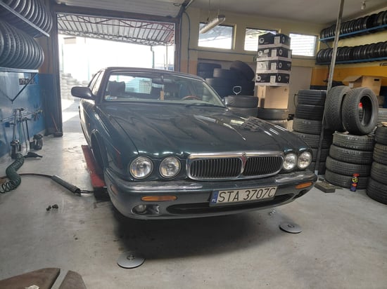 Image of example-cars