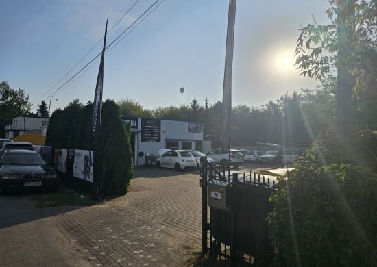 Image of building-exterior-and-surroundings