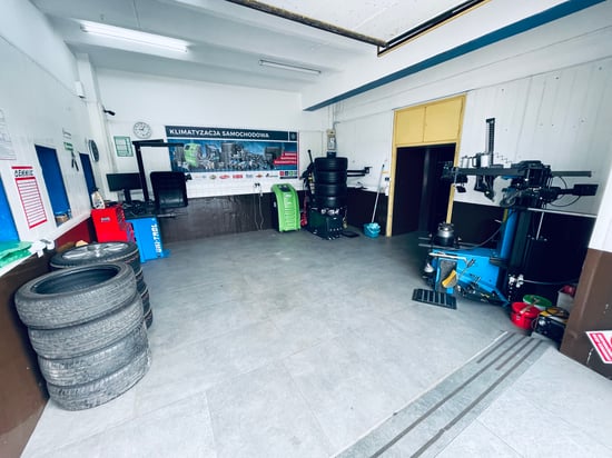 Image of building-exterior-and-surroundings