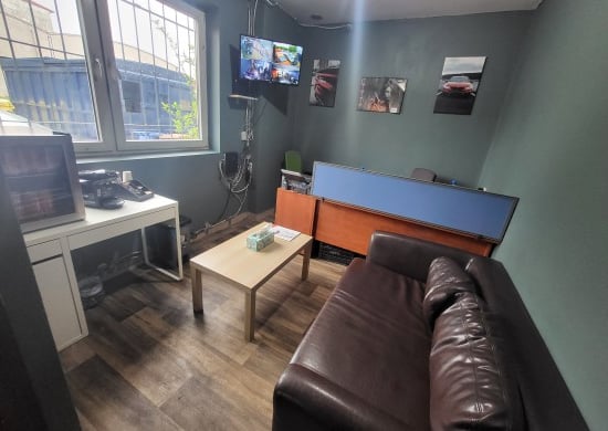 Image of building-exterior-and-surroundings