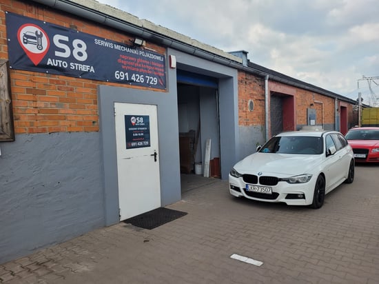 Image of building-exterior-and-surroundings