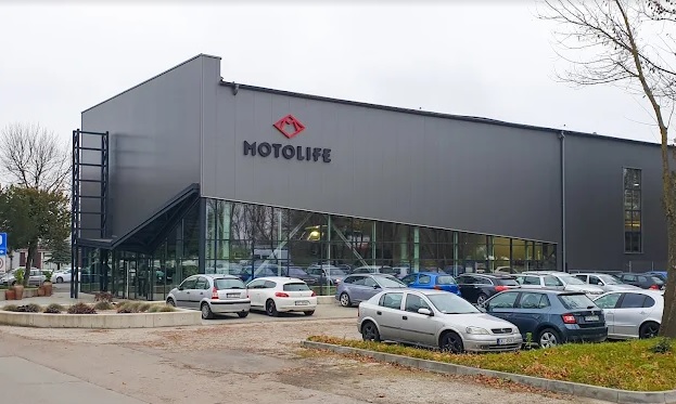 MOTOLIFE   AUTO CENTRUM — zdjęcie 1