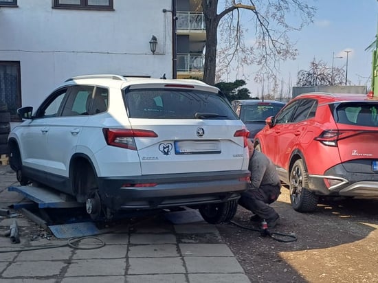 Image of working-mechanics