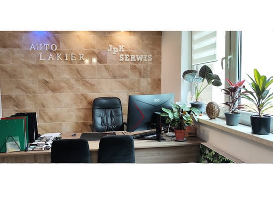 Image of building-exterior-and-surroundings