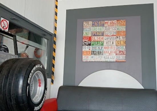 Image of building-exterior-and-surroundings