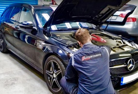 Q-SERVICE AutoStrefa-Szybki-Serwis — zdjęcie 3