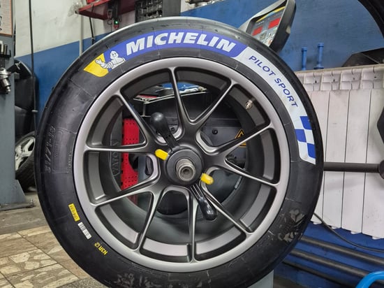 Image of example-cars