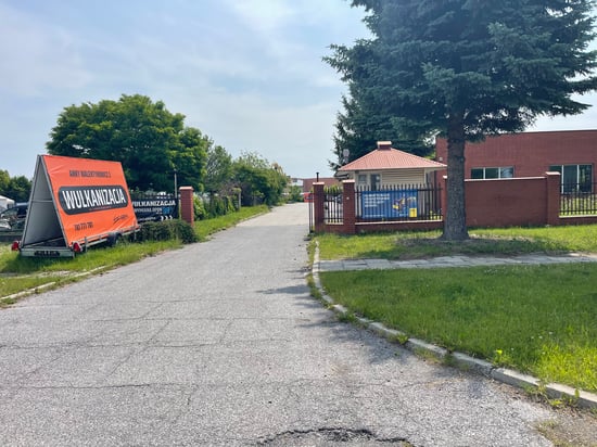 Image of building-exterior-and-surroundings