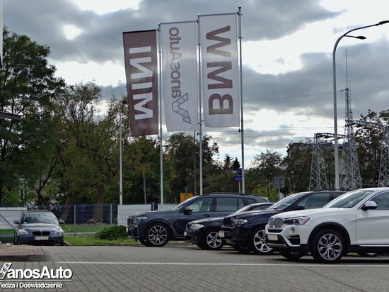 Image of building-exterior-and-surroundings