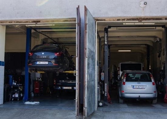 Image of building-exterior-and-surroundings