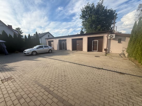Image of building-exterior-and-surroundings